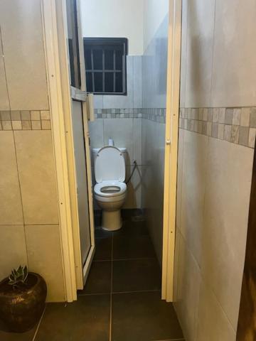 Moshi Urban Hostel And Backpackers Экстерьер фото